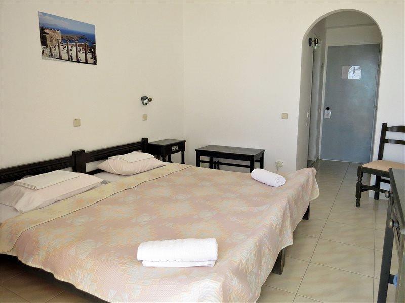 Hôtel Golden Sunrise à Gennadi Extérieur photo