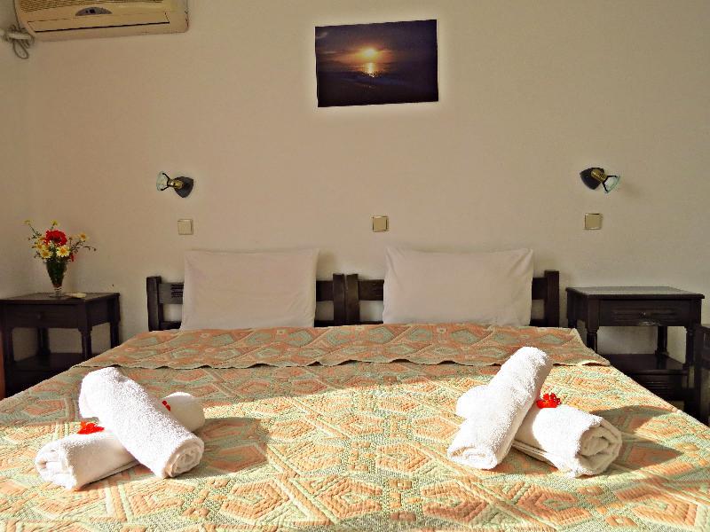Hôtel Golden Sunrise à Gennadi Extérieur photo